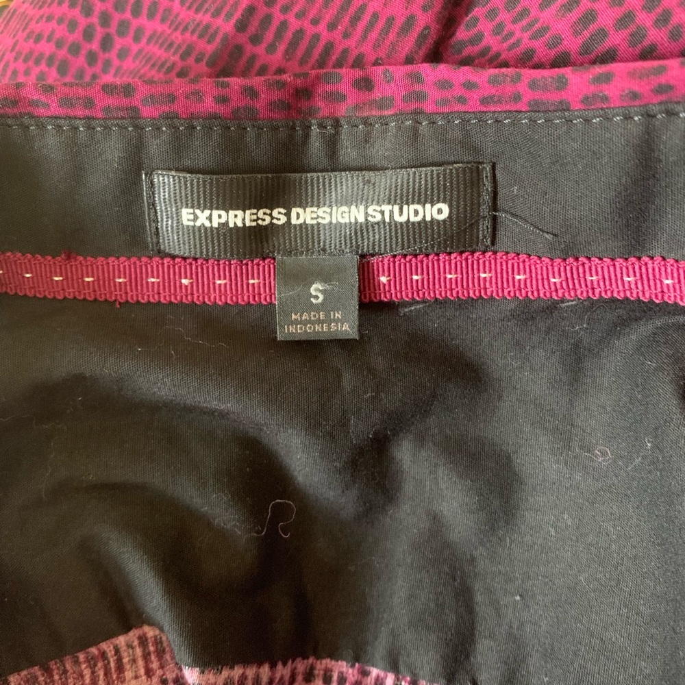 Express Button Down - Picture 7 of 8